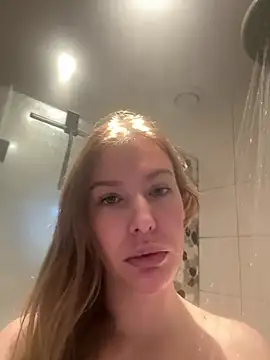 Chloemillerrxx online show from January 13, 2:43 pm