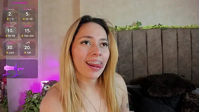 LanaMills  online show from February 3, 6:40 am