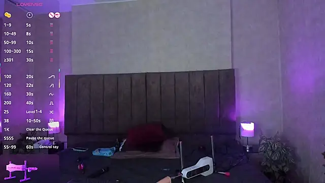 LanaMills  online show from December 22, 5:43 am