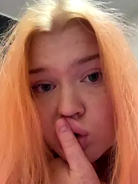 Snapshot of _Adele_Moor_ chatting on October 7, 6:01 pm  Adele Moor  online show from October 7, 6:01 pm