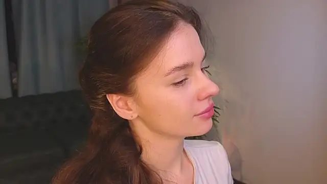 Olivia Farrell online show from February 10, 12:41 pm