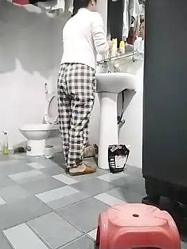 Mie rose online show from November 3, 7:56 am