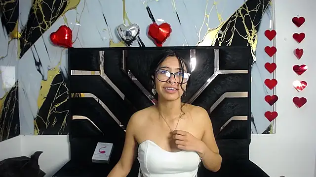 Miahotcs1 online show from February 19, 1:21 pm