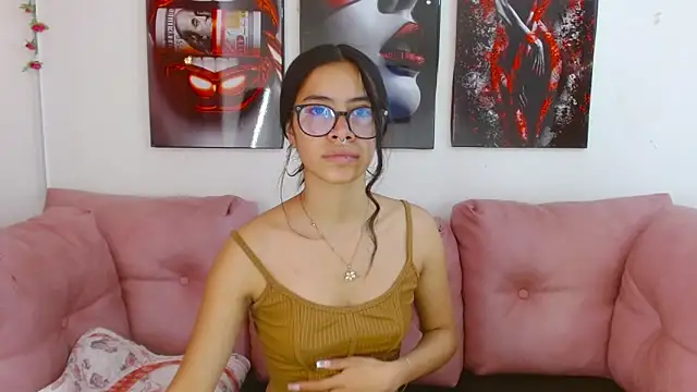 Miahotcs1 online show from April 18, 3:58 pm