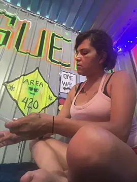 intoxicated13 online show from June 3, 4:45 pm
