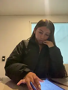 Sara-cooper2 online show from February 18, 8:30 pm