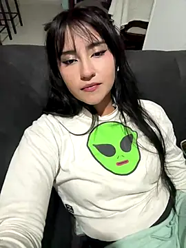 Snapshot of _Layla69_ chatting on October 3, 11:54 pm Layla69 online show from October 3, 11:54 pm