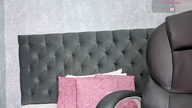 orion  smith online show from March 15, 12:45 am