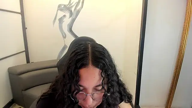 Snapshot of Noahsmitth_ chatting on October 8, 4:17 am Noahsmitth online show from October 8, 4:17 am