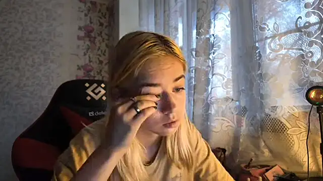 Witching Moon online show from October 29, 7:56 am