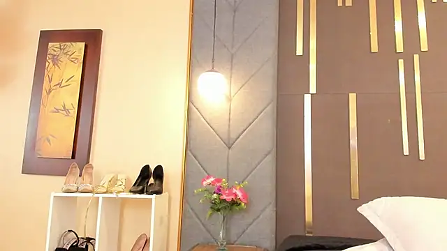 OliviGrace online show from November 25, 12:02 am