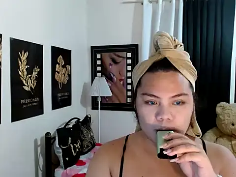 TSbrianaHugeCock online show from February 13, 1:35 pm