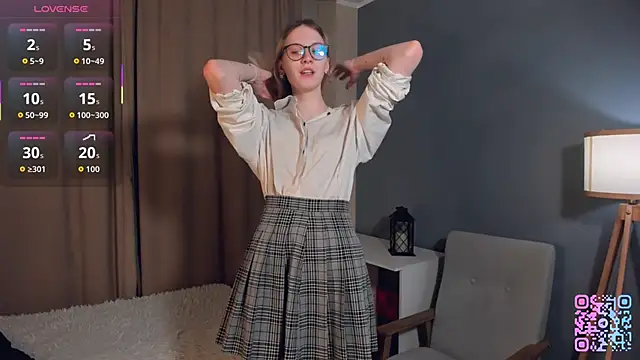 SharylSmalt online show from February 9, 1:19 am