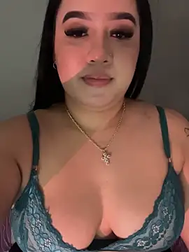 Aliciawhitee online show from February 26, 5:17 am