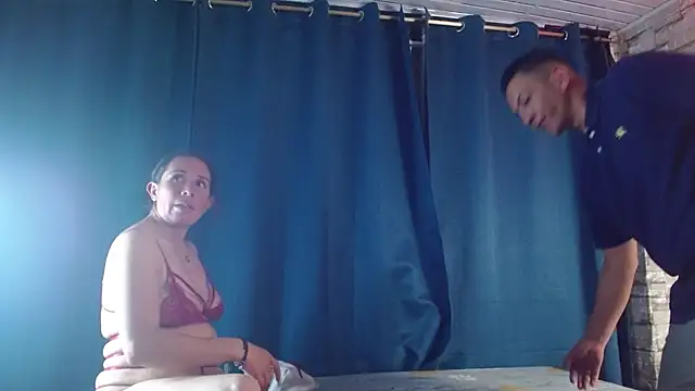 mollyandsam303av online show from March 23, 3:12 am