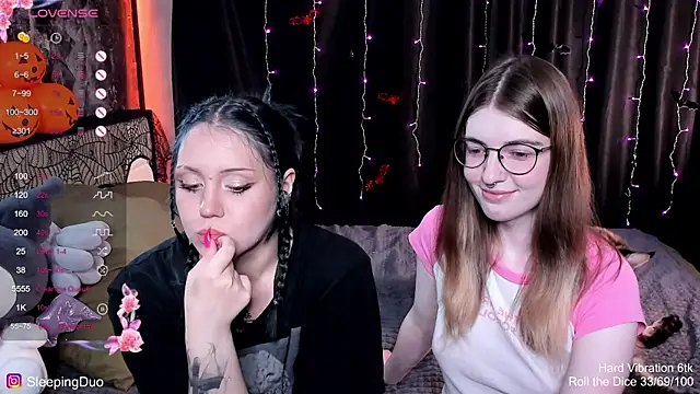 Threesomebabes online show from October 24, 12:34 pm