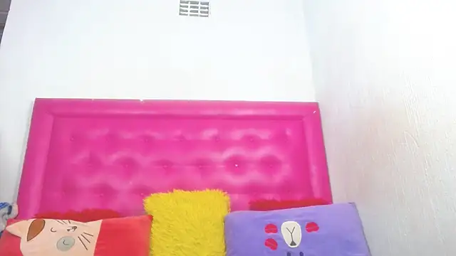 LoloQueen5 online show from April 4, 8:07 pm