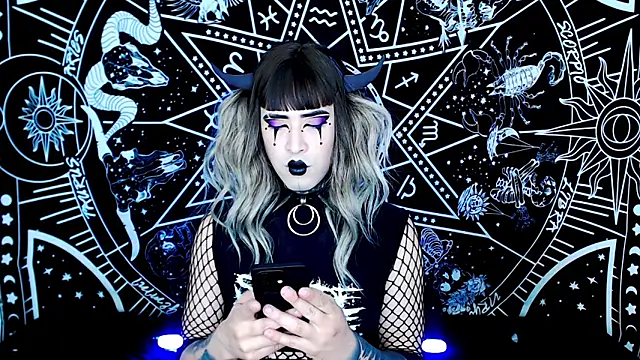 naomi satan online show from November 14, 1:16 am