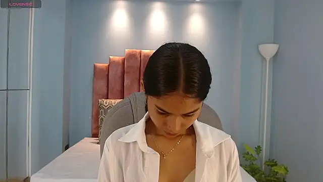 Milaa Star  online show from March 13, 4:36 am