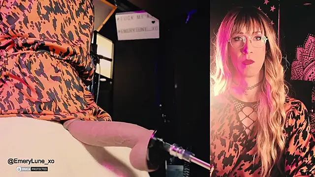 EmeryLune xo online show from December 23, 6:17 am