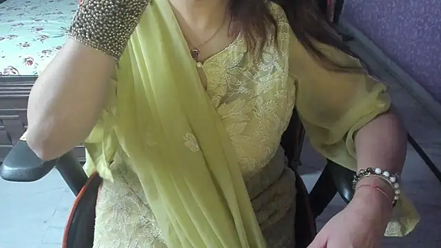 ShylaGill online show from December 2, 6:21 pm