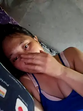 mo4mh online show from April 12, 1:47 pm