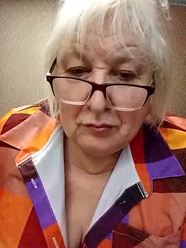 Alexia64231 online show from December 4, 8:09 pm