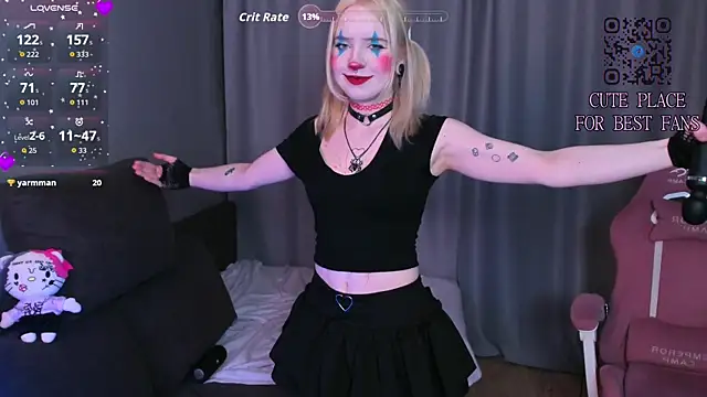 godlikegirlyy online show from April 1, 4:15 pm