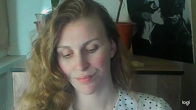 JuliaMuuun online show from May 19, 8:49 pm