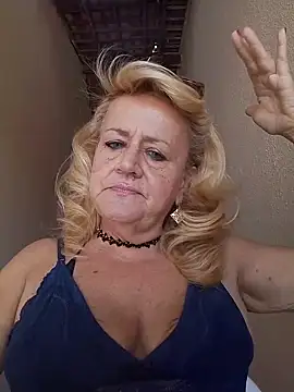 Snapshot of Belladama61 chatting on September 19, 11:53 am Belladama61 online show from September 19, 11:53 am