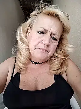 Snapshot of Belladama61 chatting on September 21, 10:36 am Belladama61 online show from September 21, 10:36 am