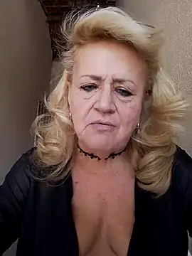 Snapshot of Belladama61 chatting on September 23, 11:30 am Belladama61 online show from September 23, 11:30 am