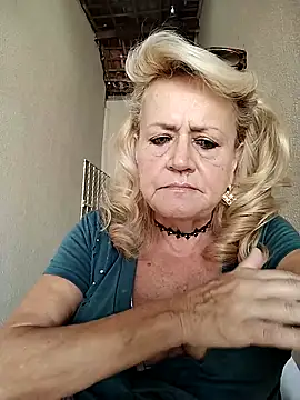 Snapshot of Belladama61 chatting on September 13, 4:26 pm Belladama61 online show from September 13, 4:26 pm