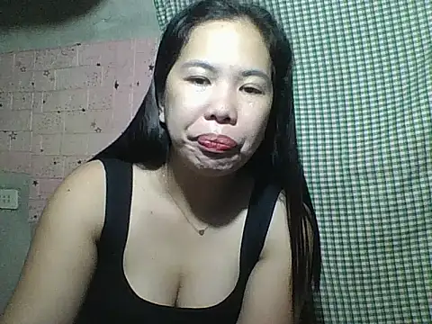 pinaysinglemommm online show from January 6, 8:23 pm