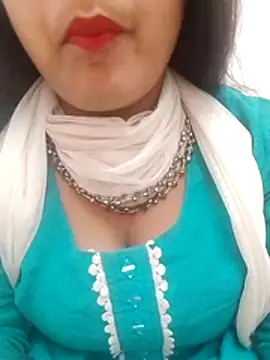 Babe Doll04 online show from April 14, 10:59 am