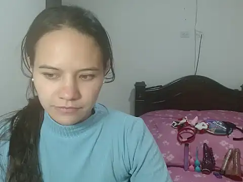 Snapshot of yarafuckass chatting on October 17, 8:23 pm yarafuckass online show from October 17, 8:23 pm