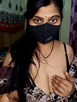 reena502 online show from April 7, 10:39 am