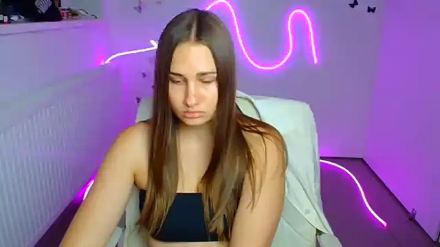 Stefanie Sweet online show from August 3, 5:44 am