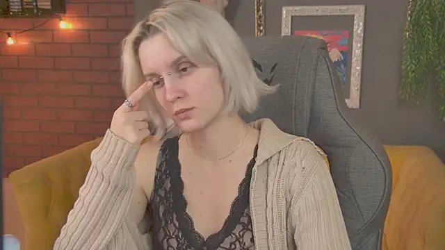 BethanyCloud online show from January 13, 5:57 am