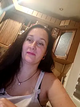 Amandda  online show from October 19, 7:05 pm