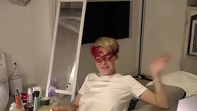 edavika35 online show from April 17, 6:54 pm