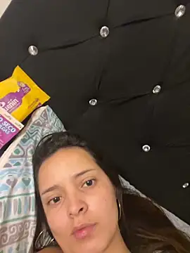 Snapshot of Mia_jhoonson chatting on November 1, 9:57 am Mia jhoonson online show from November 1, 9:57 am