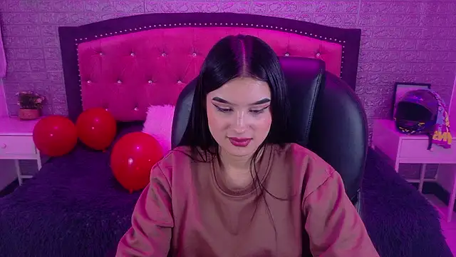 Natalie loffreda online show from February 28, 3:39 am