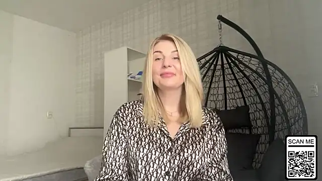 Blondie xoxoxo online show from March 25, 1:14 pm