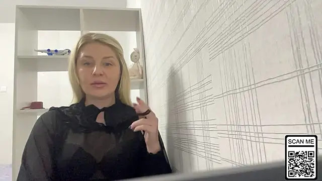 Blondie xoxoxo online show from October 24, 5:42 pm