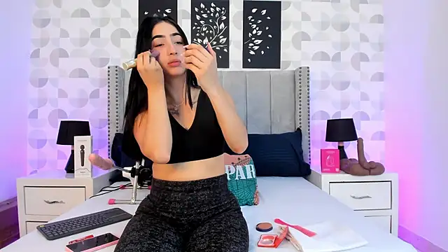 natasha moreno online show from March 4, 12:45 pm