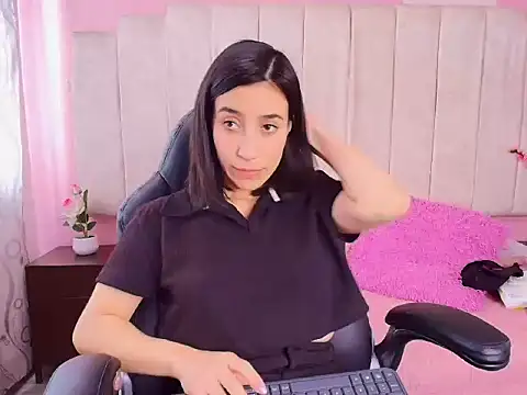 DarlingDuchess  online show from October 24, 3:41 pm