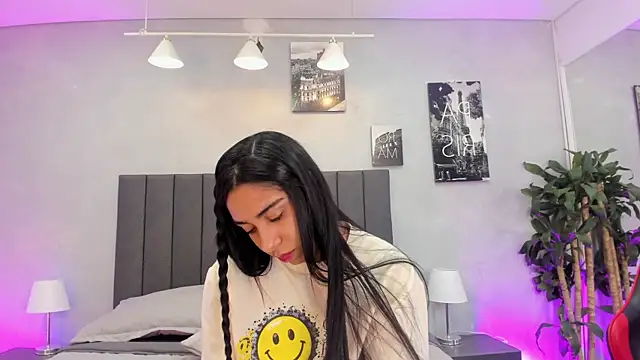 violet and myers online show from November 16, 1:11 pm