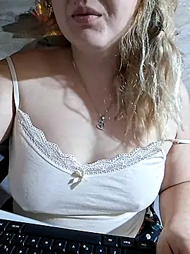 qSensi online show from November 15, 10:55 pm