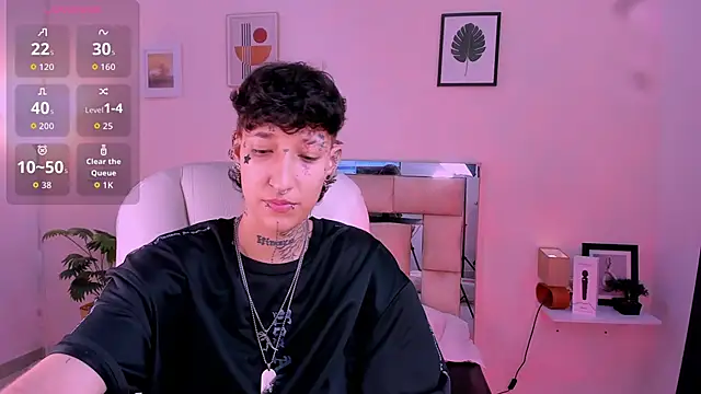 Luci Rose online show from November 11, 1:30 pm